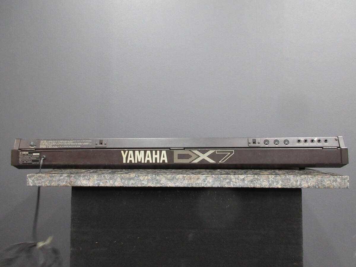 YAMAHA DX7