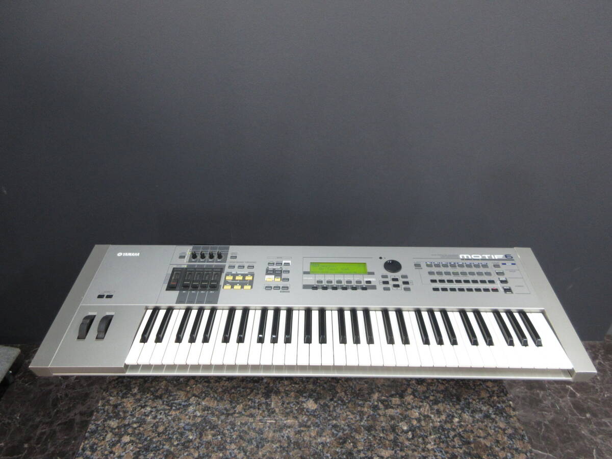 YAMAHA MOTIF6